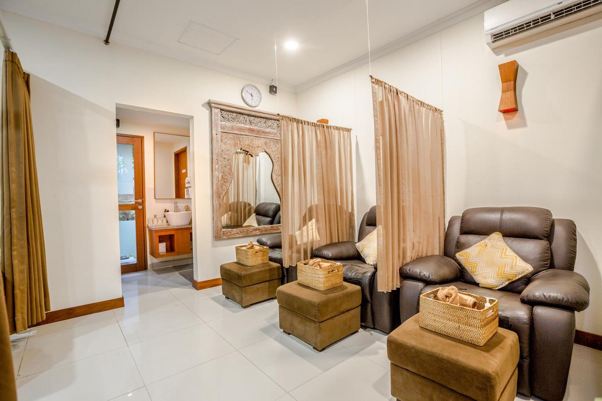 Lokal Bali Hostel Kuta Lombok Exteriör bild