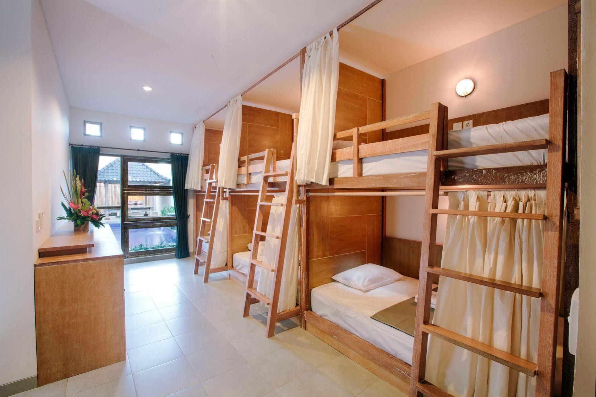 Lokal Bali Hostel Kuta Lombok Exteriör bild